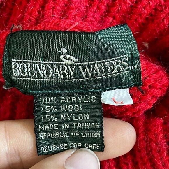 Vintage 80s Boundary Waters Red Wool Blend Geometric Retro Turtleneck Sweater - Picture 8 of 8